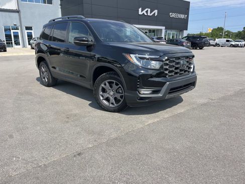Used 2024 Honda Passport TrailSport image 1