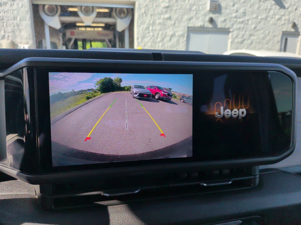 Used 2024 Jeep Wrangler Unlimited Sport AWD/4WD image 26