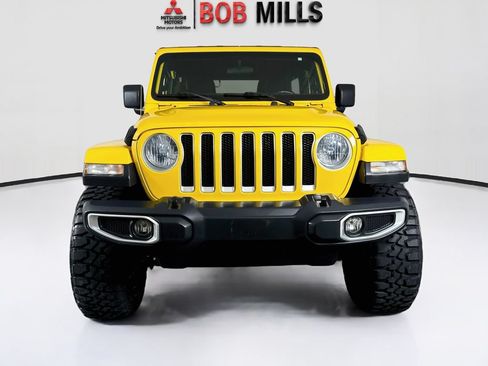 Used 2020 Jeep Wrangler Unlimited Sahara AWD/4WD image 2