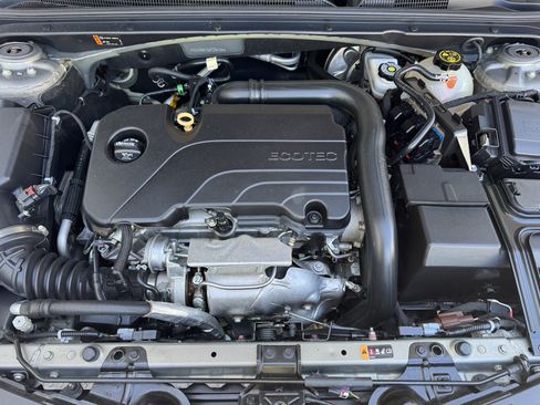 Certified 2018 Chevrolet Malibu LT FWD image 24