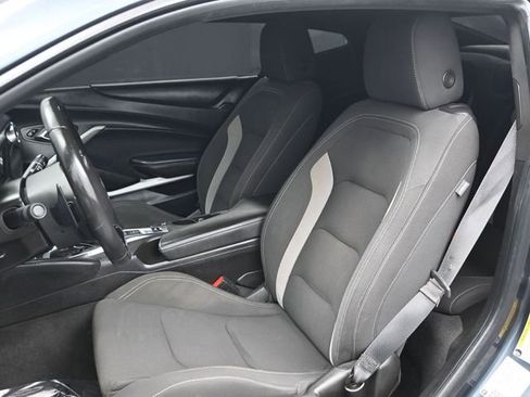 Used 2023 Chevrolet Camaro LT RWD image 9