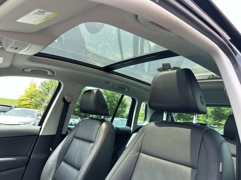 Used 2017 Volkswagen Tiguan Sport FWD image 21