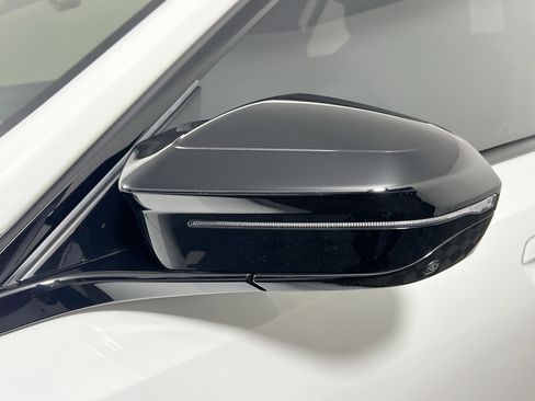 Used 2024 BMW i5 M60 w/ Premium Package image 12