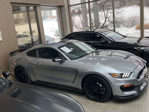 Used 2020 Ford Mustang Shelby GT350 w/ Technology Package image 2