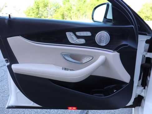 Used 2019 Mercedes-Benz E 300 4MATIC w/ Premium 1 Package image 22