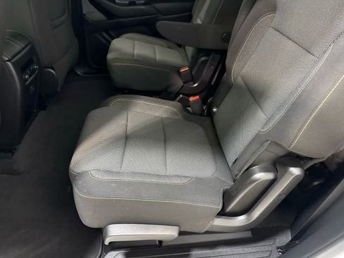 Used 2020 Chevrolet Traverse LT image 26