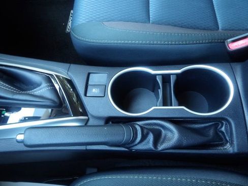 Used 2017 Toyota Corolla LE w/ Carpet Mat Package (TMS) FWD image 26