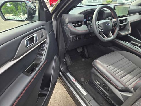 Used 2025 Ford Explorer ST-Line w/ Premium Package RWD image 21