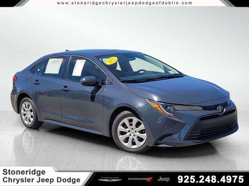 Used 2025 Toyota Corolla LE FWD image 1