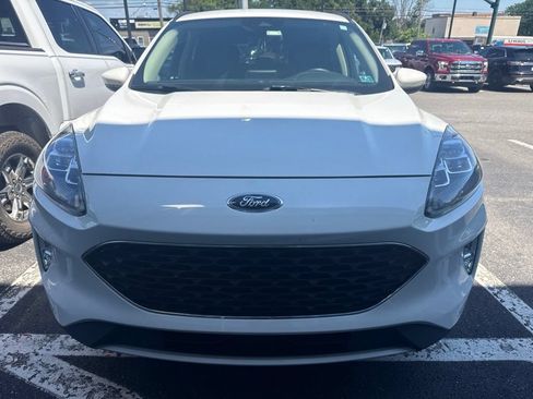 Used 2020 Ford Escape Titanium AWD/4WD image 2