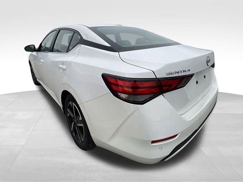 Used 2024 Nissan Sentra SV image 7