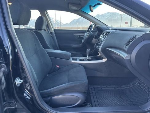 Used 2015 Nissan Altima 2.5 SV image 20
