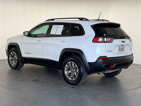 Used 2021 Jeep Cherokee Trailhawk image 3