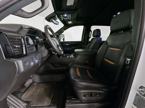 Used 2024 GMC Sierra 2500 AT4 w/ AT4 Premium Plus Package image 13