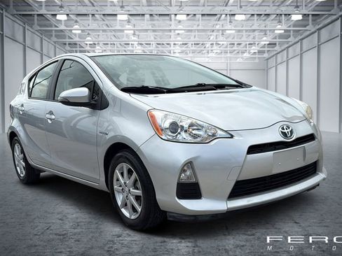 Used 2012 Toyota Prius C Three FWD image 7