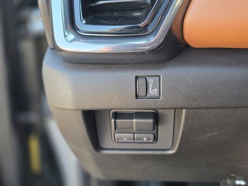 Used 2025 GMC Canyon AT4 w/ AT4 Premium Package AWD/4WD image 37