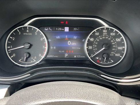 Used 2023 Nissan Maxima SL FWD image 15