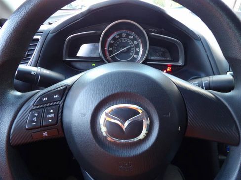 Used 2014 MAZDA MAZDA3 i SV image 17