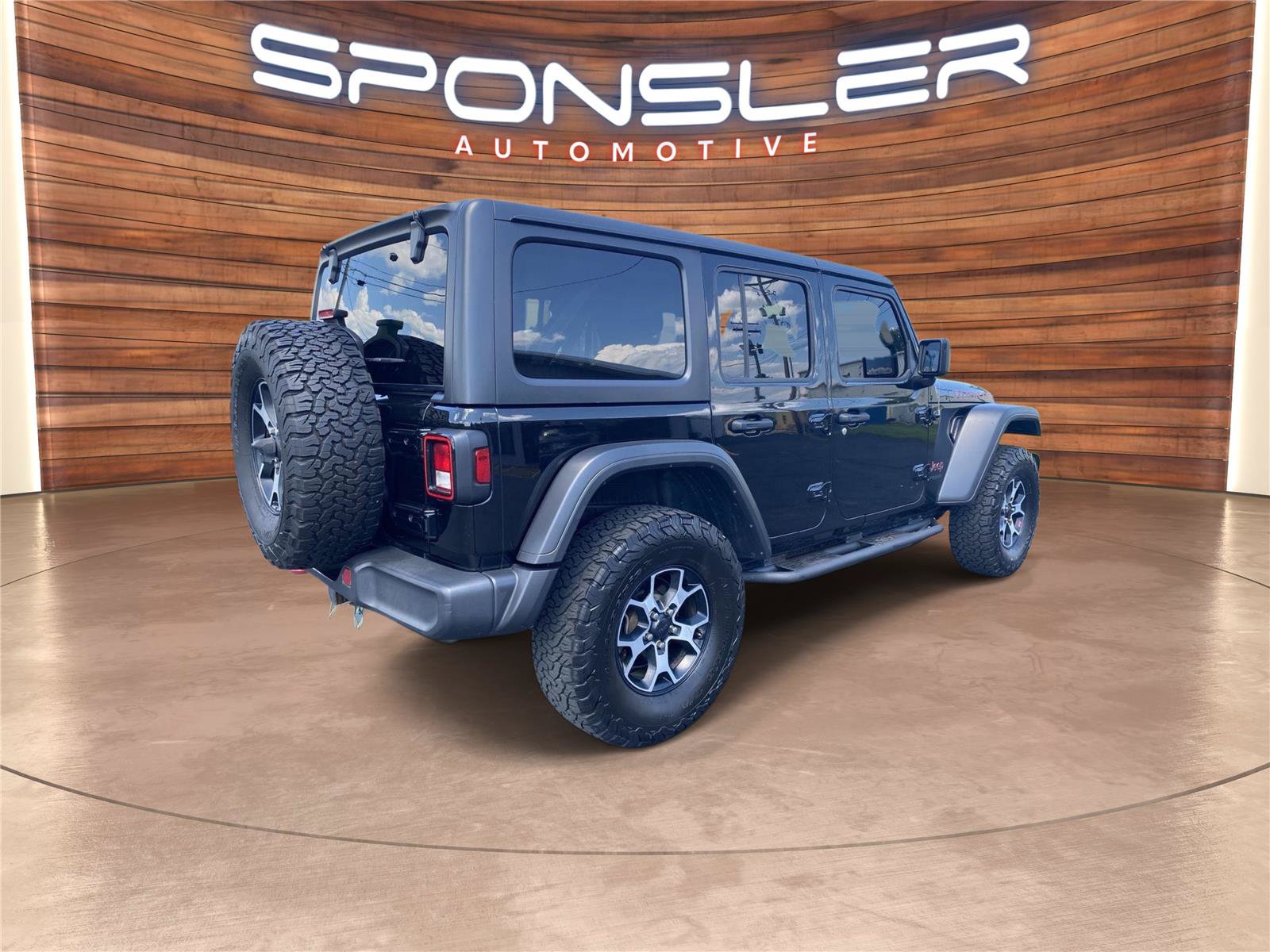 Used 2019 Jeep Wrangler Unlimited Rubicon w/ Cold Weather Group AWD/4WD image 7