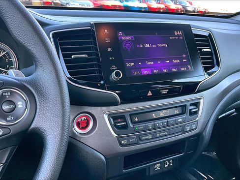 Used 2023 Honda Ridgeline Sport image 6