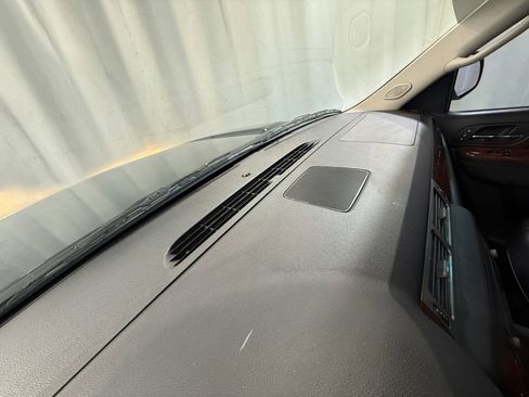 Used 2014 Chevrolet Tahoe LTZ image 36