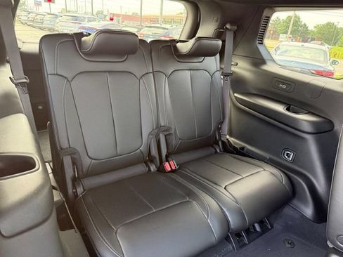 New 2026 Jeep Grand Cherokee L Limited w/ Luxury Tech Group II AWD/4WD image 12