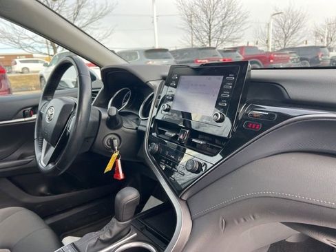 Used 2023 Toyota Camry LE image 31