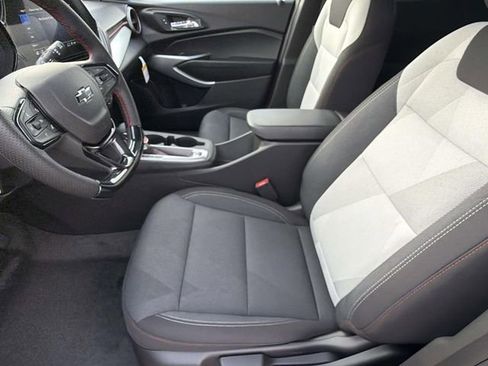 New 2026 Chevrolet Trax RS w/ Sunroof Package image 23