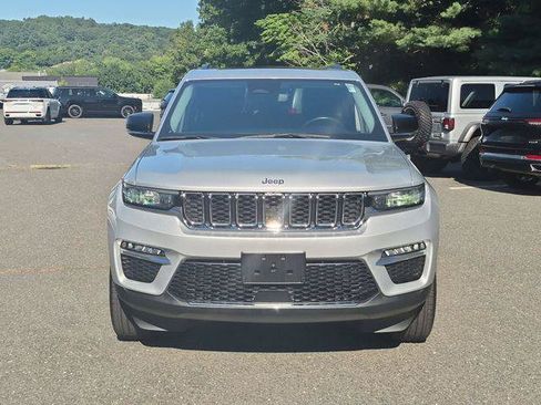 Certified 2022 Jeep Grand Cherokee Limited AWD/4WD image 2