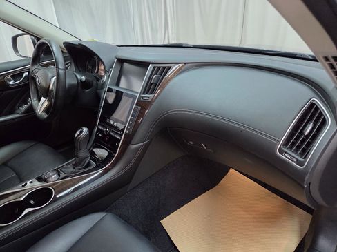 Used 2019 INFINITI Q50 Luxe w/ Essential Package (3.0T Luxe) image 18