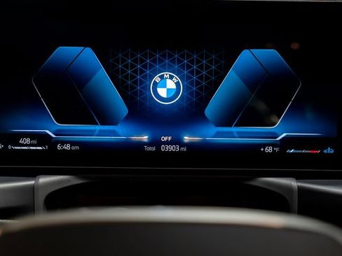 Used 2025 BMW 230i xDrive Coupe w/ Convenience Package image 17