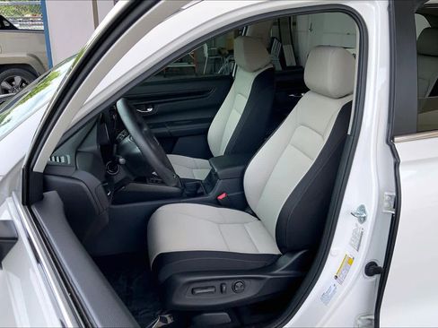 Used 2025 Honda CR-V EX image 8