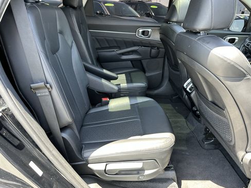 Certified 2023 Kia Sorento SX FWD image 21