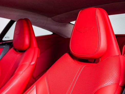 Used 2024 Aston Martin DB12 Coupe image 21