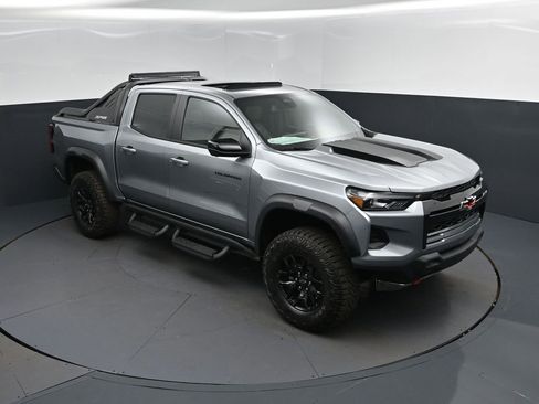 New 2026 Chevrolet Colorado ZR2 w/ Midnight Edition AWD/4WD image 38