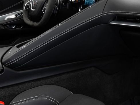 Used 2024 Chevrolet Corvette Stingray Convertible w/ 1LT image 31