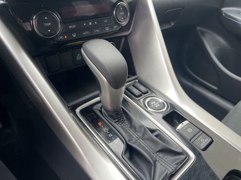 Used 2023 Mitsubishi Eclipse Cross SE image 23