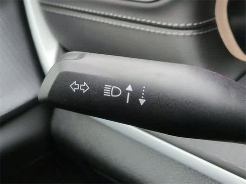 New 2025 Jeep Grand Cherokee L Altitude image 30