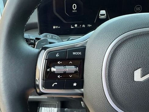 Used 2025 Kia Sorento SX Prestige AWD/4WD image 17