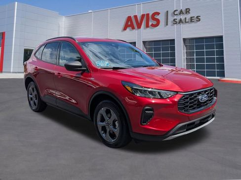 Used 2025 Ford Escape ST-Line AWD/4WD image 3