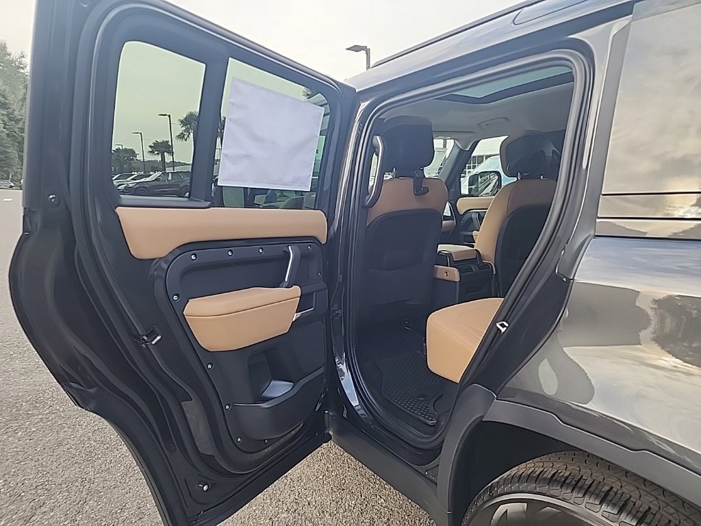 New 2026 Land Rover Defender 110 S AWD/4WD image 14