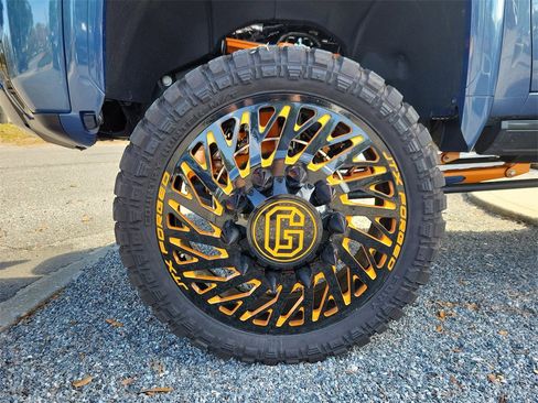 Used 2025 GMC Sierra 3500 Denali Ultimate image 24