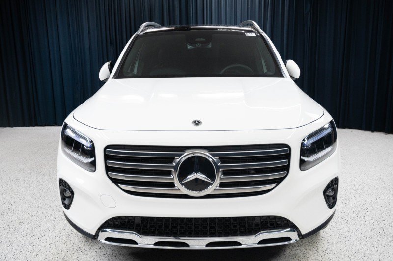 New 2026 Mercedes-Benz GLB 250 image 2