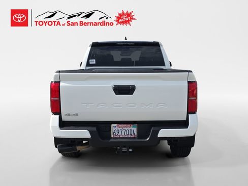 Certified 2025 Toyota Tacoma SR5 AWD/4WD image 4