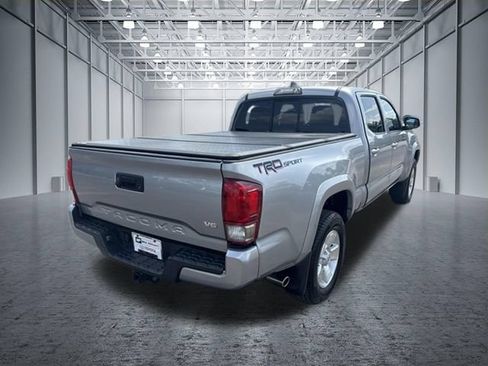 Used 2016 Toyota Tacoma TRD Sport w/ Towing Package RWD image 5