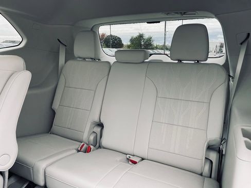 New 2026 Buick Enclave Avenir w/ Super Cruise Package image 26