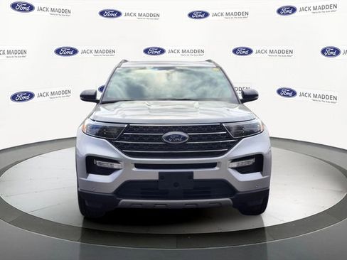 Certified 2023 Ford Explorer XLT w/ Equipment Group 202A AWD/4WD image 8