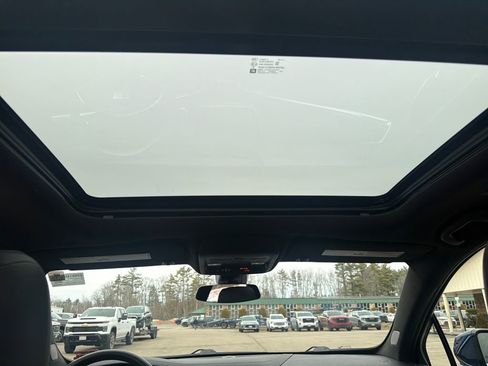 Used 2025 Cadillac XT5 Premium Luxury image 24