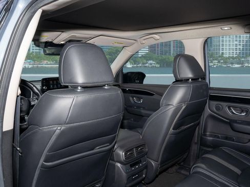 Certified 2024 Honda Pilot Touring image 19