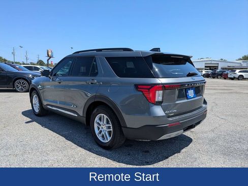 Certified 2025 Ford Explorer Active w/ Active Comfort Package RWD image 6